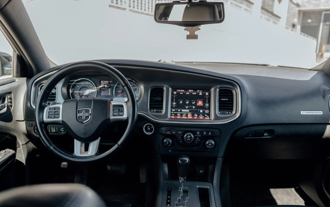 Dodge Charger cena 71000 przebieg: 211000, rok produkcji 2013 z Witkowo małe 232